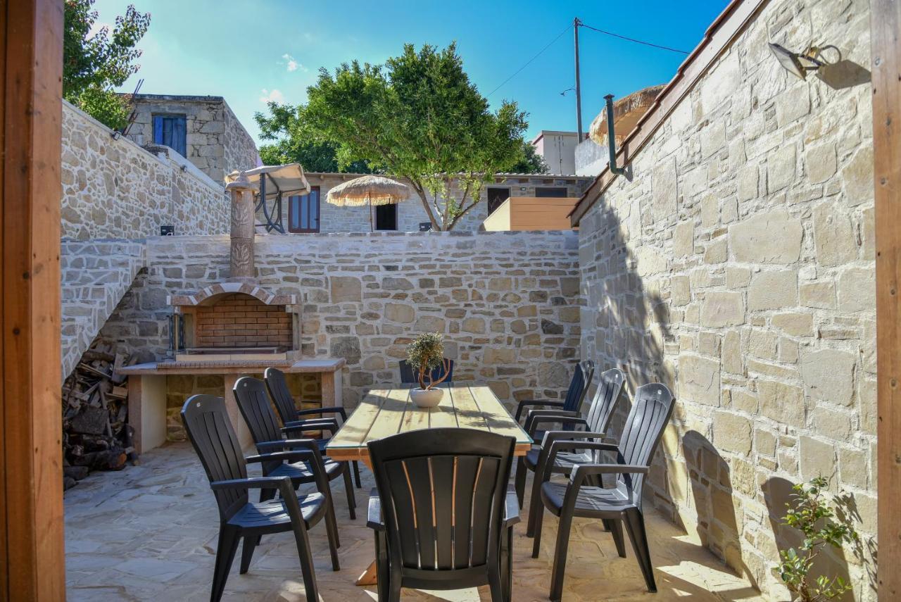 Island Oasis Poolside Paradise In Crete Agia Varvara  Exterior photo